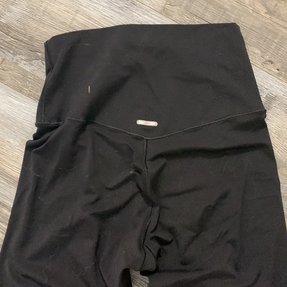 Aerie high waisted leggings in black - Picture 3 of 4